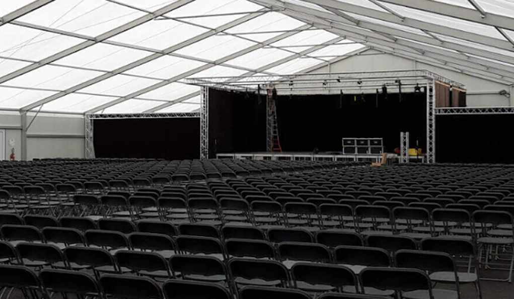 Pour-vos-séminaires,-nos-tentes-fournissent-un-environnement